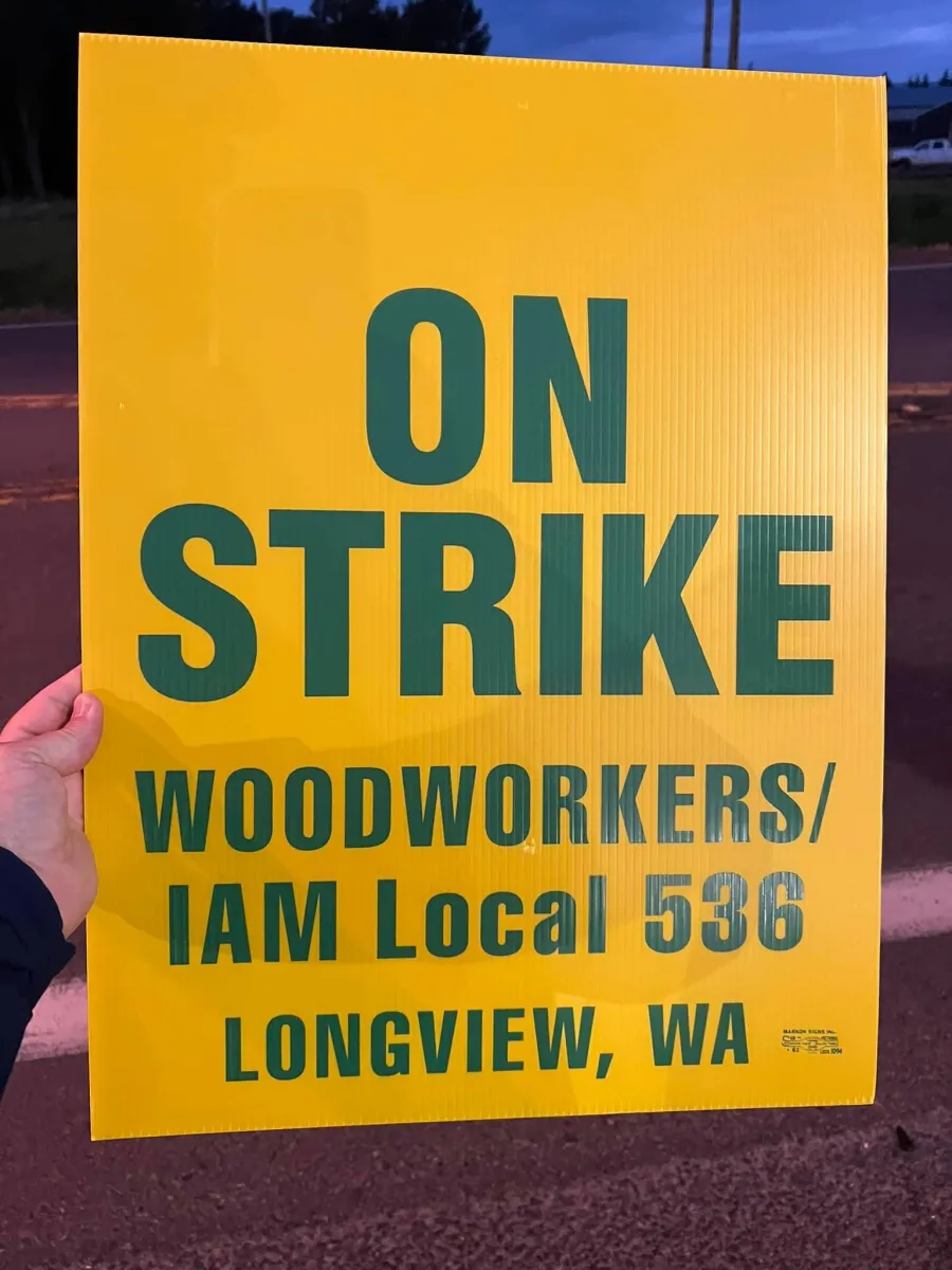 Woodworkers / IAM Local 536 On Strike